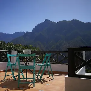 https://la-hacienda-el-paso.in-canary-islands.com