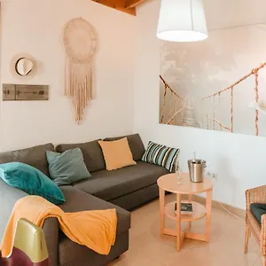 https://finca-los-llanitos.in-canary-islands.com
