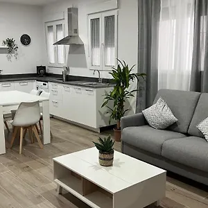 https://ponce-suite.es-andalucia.com