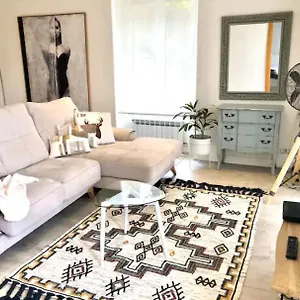 https://lovely-port-apartement.basquecountryhotels.org